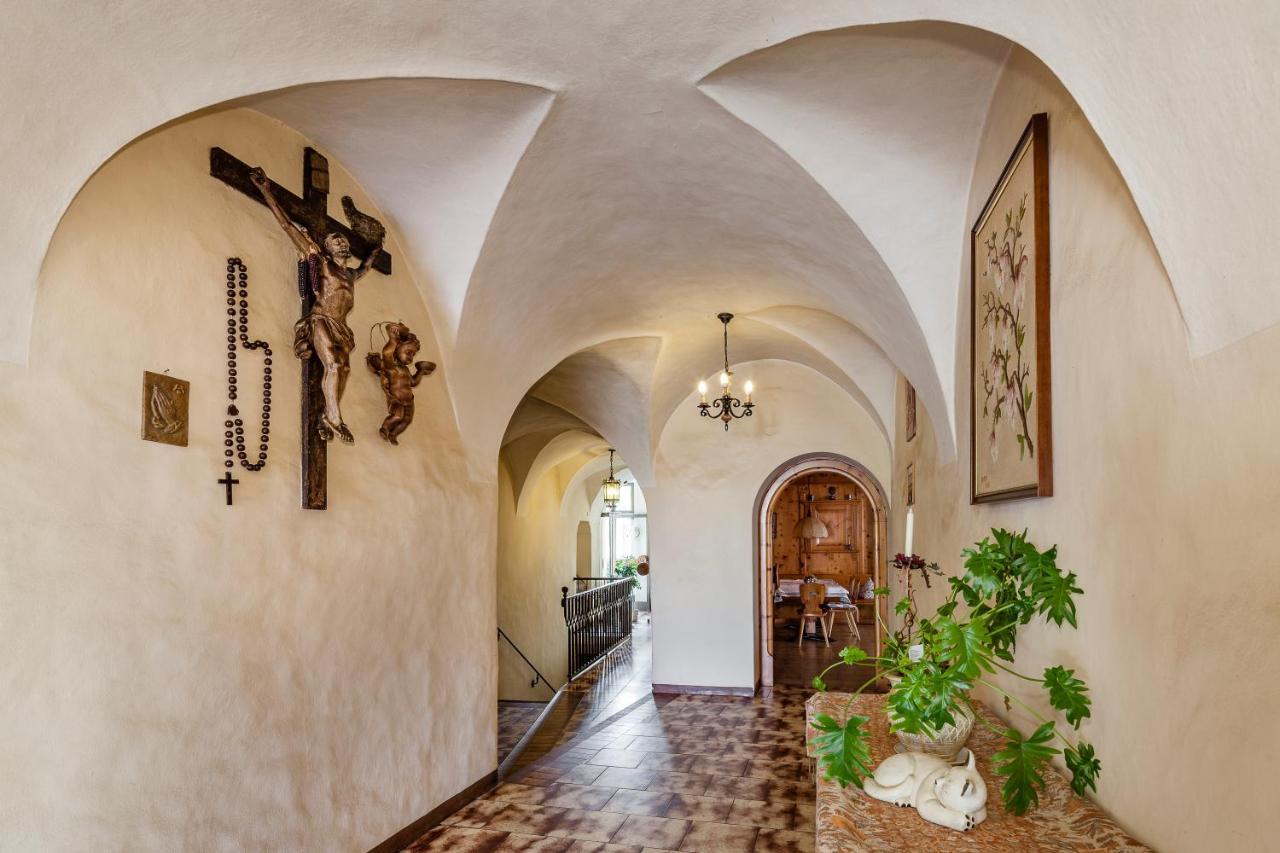 Hotel Goldene Rose Naturns Exterior foto